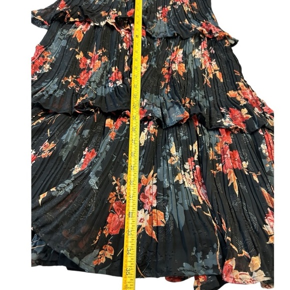Lulus | Tier to Stay Black Floral Print Tiered Tie-Strap Midi Dress size M New - Picture 16 of 16